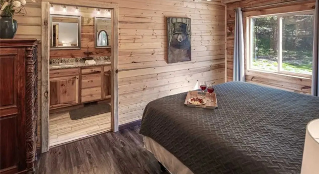 Clearwater Cabin - Three Bedroom Cabin