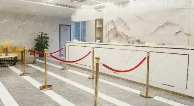 Yamei Hotel, Rezerwuj Hotel Hotele w Bazhong z parkingiem, Parking