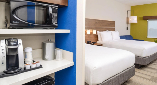 Четырёхместный номер Standard Holiday Inn Express & Suites Wildwood The Villages by IHG