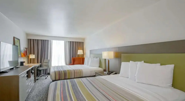 Четырёхместный номер Standard Country Inn & Suites by Radisson, New Orleans I-10 East, LA