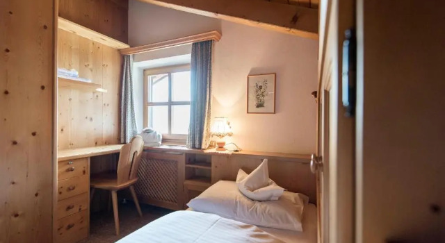 Номер Standard Charmehotel Uhrerhof - Deur