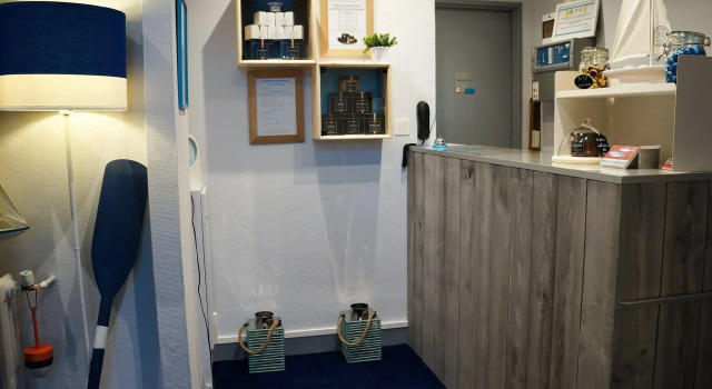 Hôtel Le Petit Vatel, Book Hotel Perret 