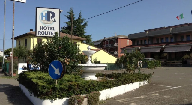 Hotel Route 9, Book Hotel Cadeo Emilia-Romagna