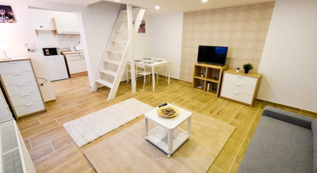 Апартаменты Two bedroom flat in the heart of city, Király str.
