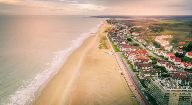 Апартаменты Apartment in Duinbergen by the Seafront