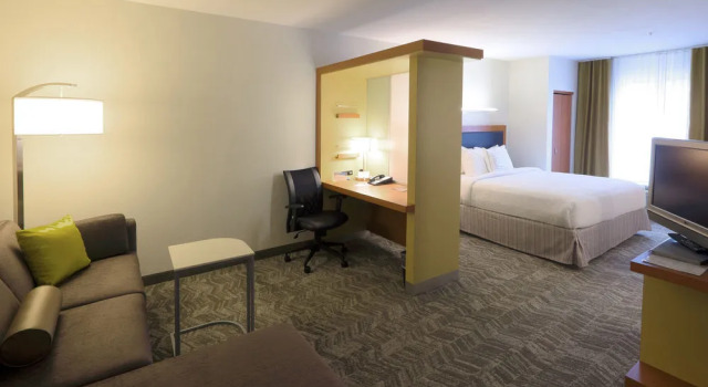 SpringHill Suites Albany-Colonie, Buchen Sie Hotel Hotels in New York State mit Pool, Schwimmbad