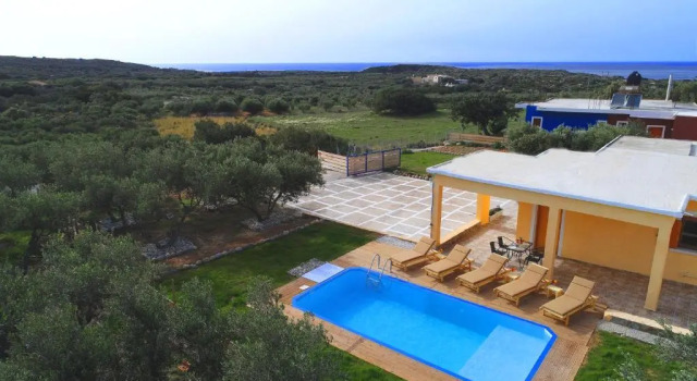 White Lake Holiday House, Book Villa Chrysoskalitissa Greece