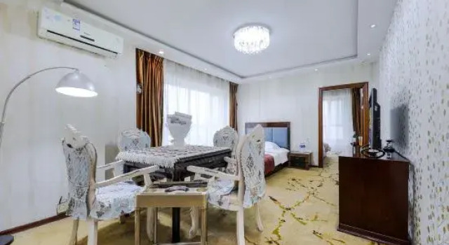 Люкс Deluxe Aitejia Express Hotel (Datong Railway Station Ancient City Branch)