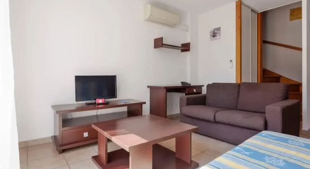 Номер Standard Comfort Aparthotel Six-Fours
