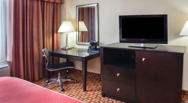Двухместный номер Standard Super 8 by Wyndham Chicago Northlake OHare South