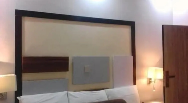 Standard Zimmer Premiership UK Suites