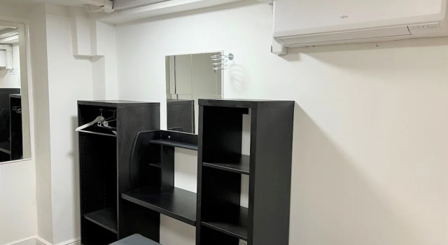 Четырёхместный номер Economy Plaza London Hotel