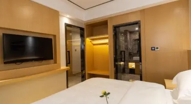 Люкс Business Huzhou Panting Hotel (China Zhili Children's Wear City)