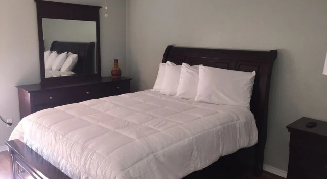 Four Horseman Travel Lodge, 预订 酒店 领航点 得克萨斯州