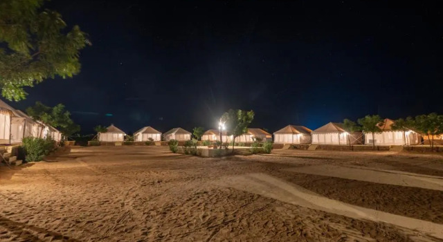 Тент Rajwada Desert Camp