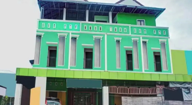 OYO 93165 Nur Homestay Syariah, Prenota Hotel Hotel a Sulawesi con parcheggio, Parcheggio