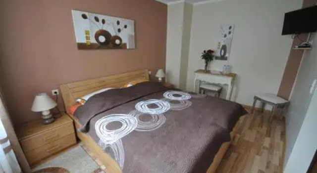 Hotel Restaurant "Athen", Забронировать Отель Мюнстермайфельд Мозель - Германия