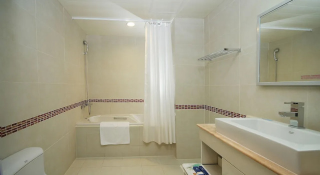 Четырёхместный номер Standard Noble Hotel