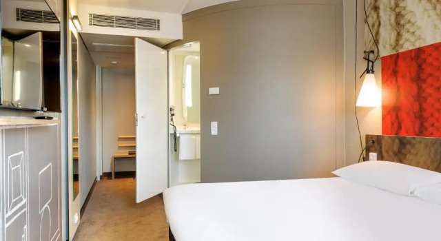 Двухместный номер Comfort B&B HOTEL Wuppertal-City