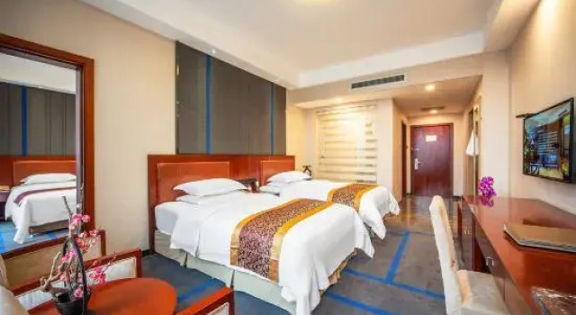 Семейный люкс Huashan Mountain International Hotel