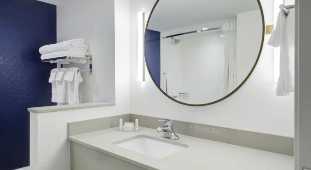 Четырёхместный номер Standard Fairfield by Marriott Inn and Suites Boulder Broomfield Interlocken
