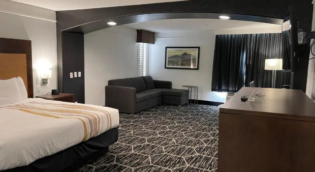 Двухместный люкс Deluxe La Quinta by Wyndham Hesperia Victorville