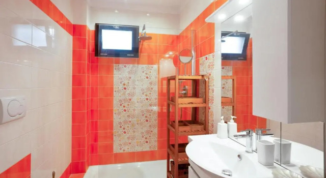 Апартаменты с 3 комнатами Stylish House with Hot Tub, Movies & Books
