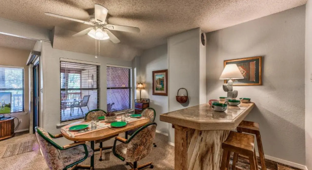 Pinon Park B11, 2 BR, Mountain Views, Deck, WiFi, Sleeps 4