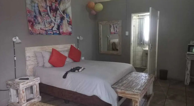 Dithapi Cottages, Book Hotel Hotels in Okavango Delta with Parking, Parking