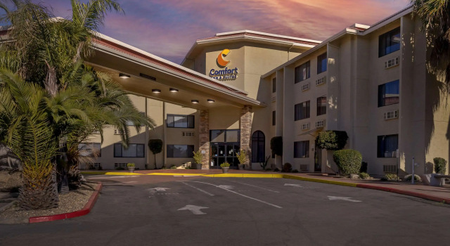 Comfort Inn & Suites Rocklin - Roseville, Buchen Sie Hotel Roseville Kalifornien
