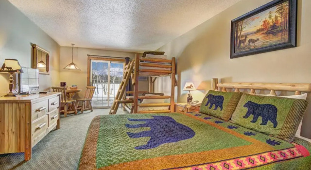 Семейный люкс Eagle River Inn and Resort