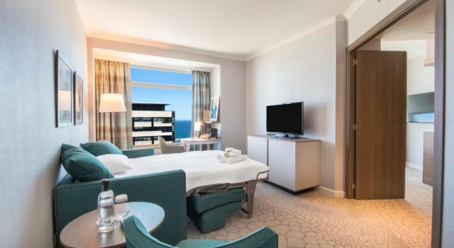 Люкс Mediterranean Hilton Diagonal Mar Barcelona