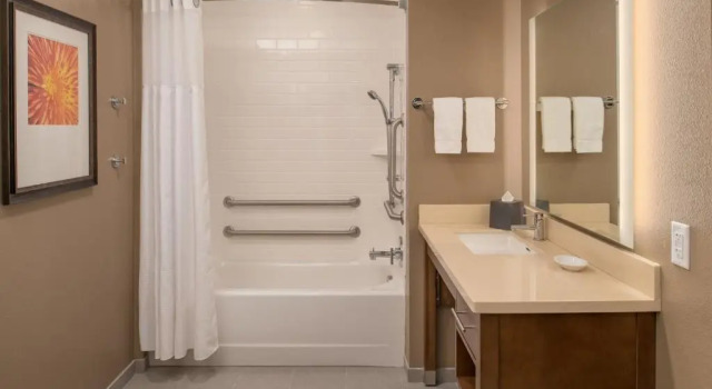 Четырёхместный номер Standard c 1 комнатой Staybridge Suites - Hillsboro North by IHG