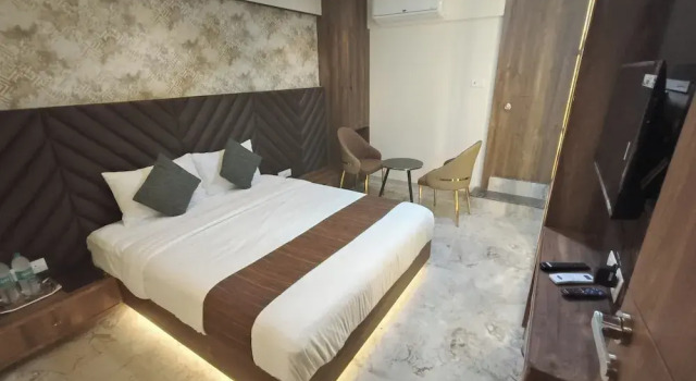 Номер Superior Hotel Ratna Paradise Thane West