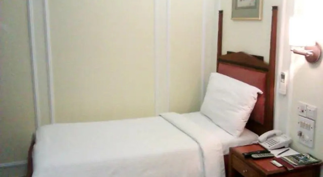 Полулюкс Hiltop Hotel