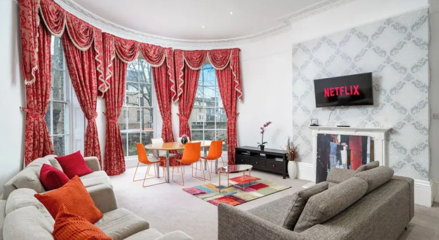 Elegant 2bed by 02 Arena, Airport with Fast Wi-Fi and Parking, Забронировать Отель Бизнес-отели Англии, 4* 5*