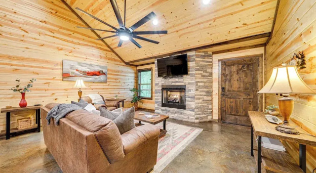 Коттедж Broken Bow Cabin w/ Private Hot Tub: 14 Mi to Lake