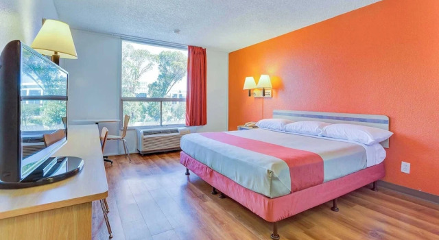 Люкс Premium Motel 6-Belmont, CA - San Francisco - Redwood City