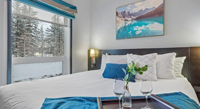 Instant Suites- Charming Unit in Canmore with Free Parking, Prenota Hotel Canmore Alberta