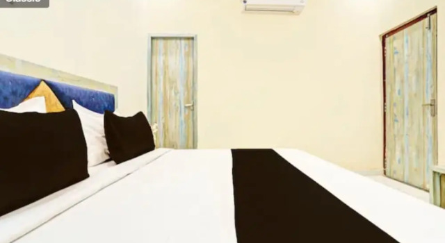 Трёхместный номер Deluxe Somnath Palace