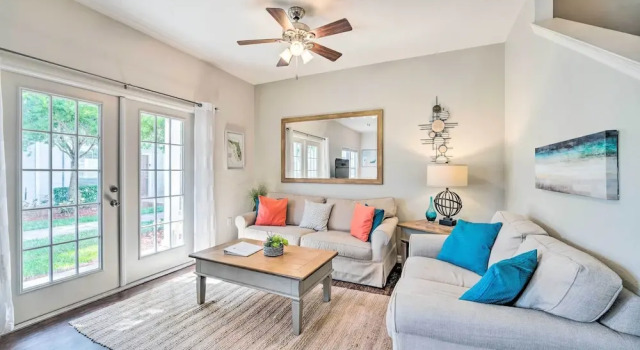 Lucaya Village Townhome w/ Pool, 6 Mi to Disney!