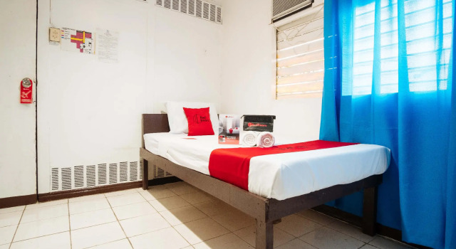 Одноместный номер Standard RedDoorz @ Downtown Bacolod