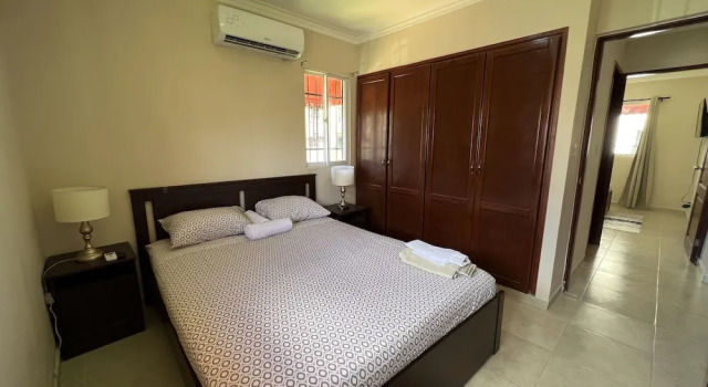 Stylish Stay Ciudad Juan Bosch, Забронировать Апартаменты/квартира Отели Санто Доминго Оэсте с парковкой, Парковка