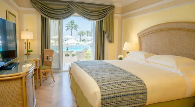 Номер Standard The Regency Hotel Kuwait