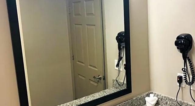 Одноместный номер Deluxe с балконом Catoosa Inn & Suites