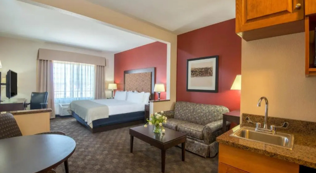 Люкс Holiday Inn Casper East-Medical Center by IHG