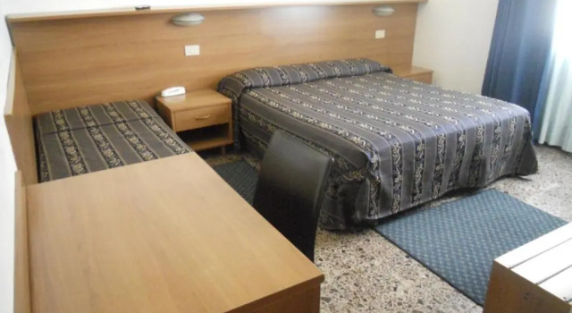 Трёхместный номер Standard BlueColors Hotel