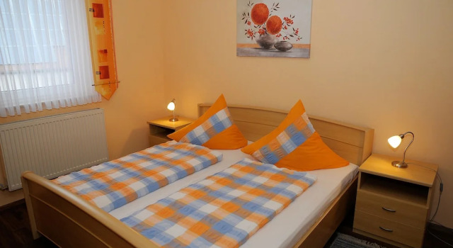 Landgasthaus Zum Mönchshof, Rezerwuj Hotel Hotele w Bawaria z parkingiem, Parking