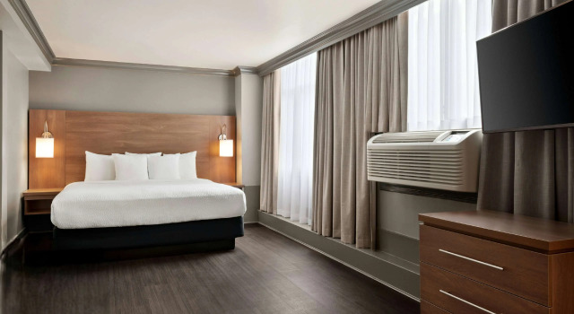 Days Inn - Vancouver Downtown, Boek Hotel Hotels in Brits Columbia met zwembad, Zwembad