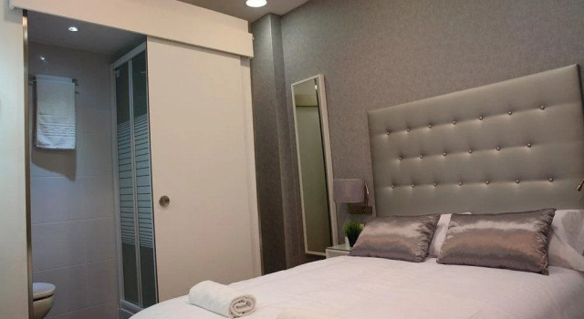 Hostal Cel Barcelona, Забронировать Отель Барселона провинция Барселона, рядом с Приход Св. Августина